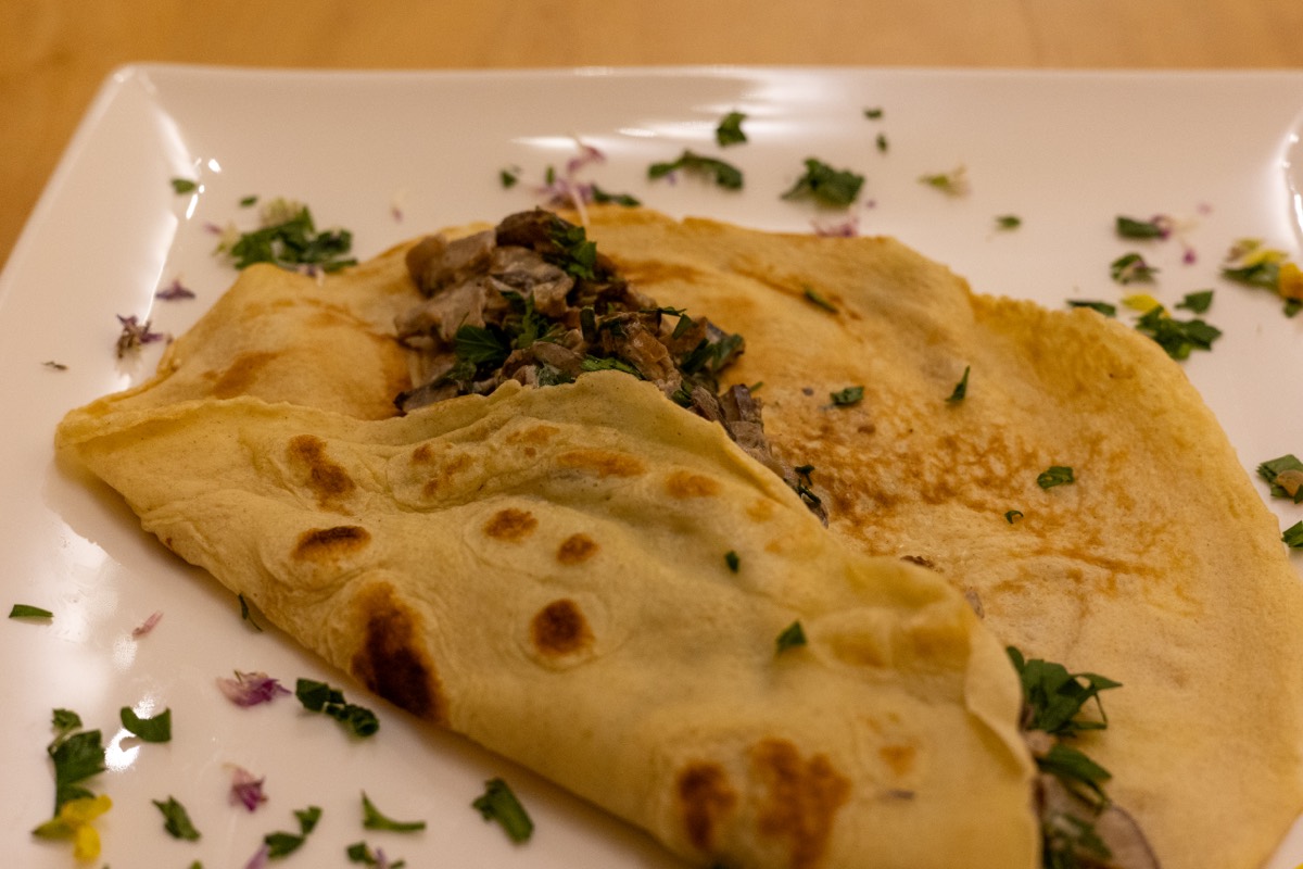Pfannkuchen mit Pilzsauce